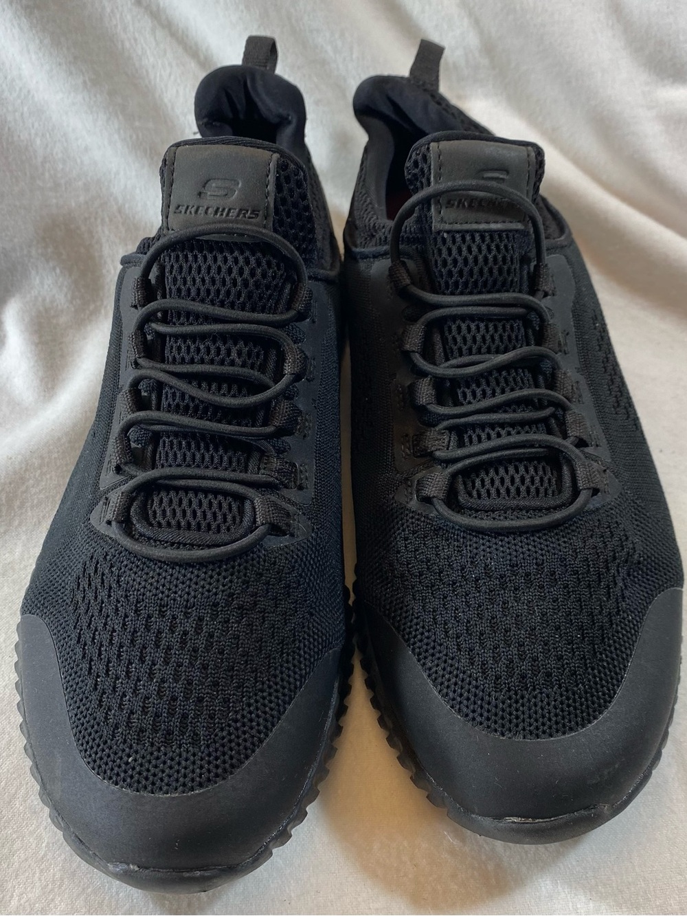 Skechers Women’s All-Black Knit Slip Resistant Work Shoes Cessnock Size 9